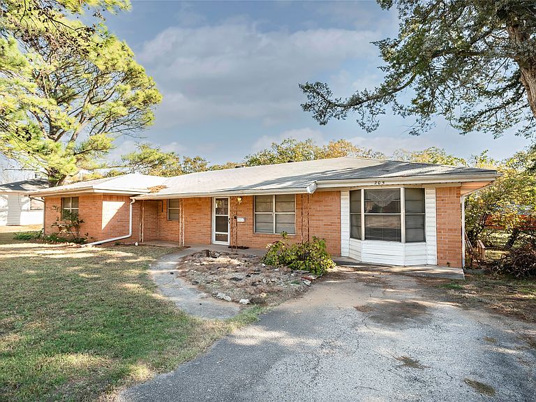 Listing photo 3