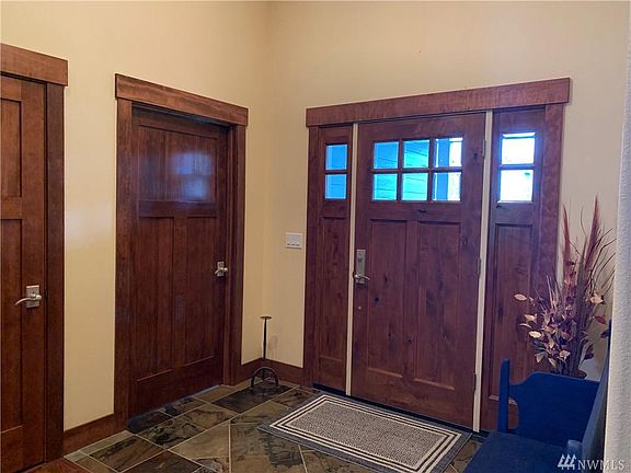 4th image of 10411 NE 189th St