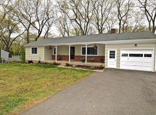 27 Dogwood Dr, Shelton, CT 06484