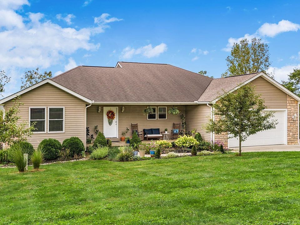 1st image of 545 Eric Dr