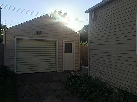 2nd image of 329 N Wenger Ave