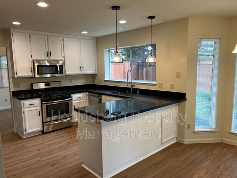 1st image of 7076 Hastings Pl