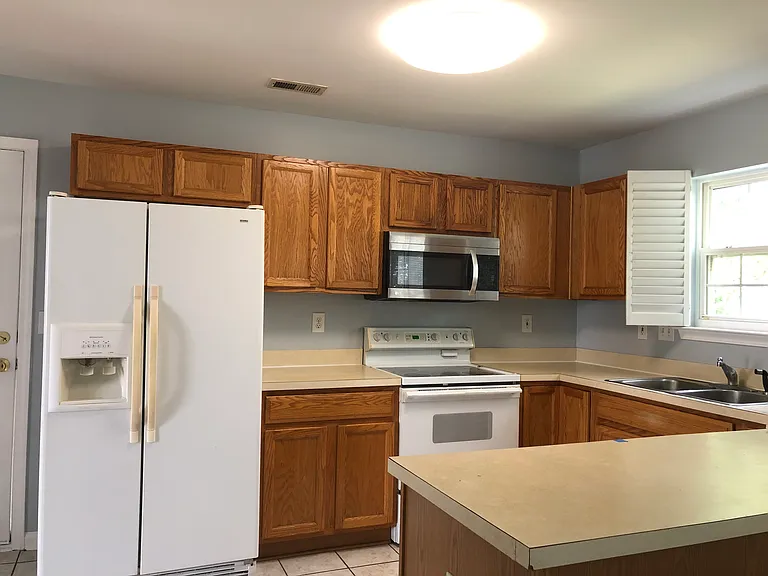 4428 Cades Cove Dr — Photo 1