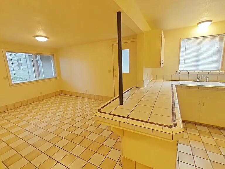 1747 Hilyard Aly — Photo 14