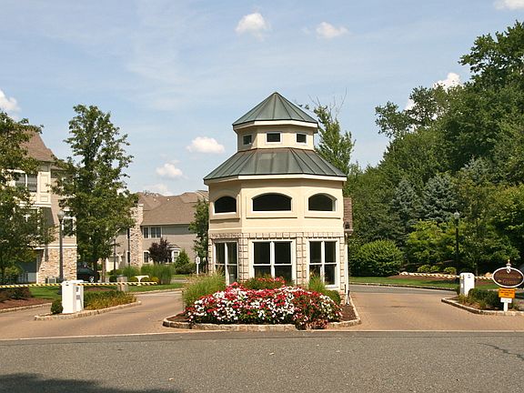 2nd image of 115 Regal Blvd #108