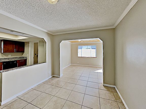 5th image of 813 NW 9th Ave
