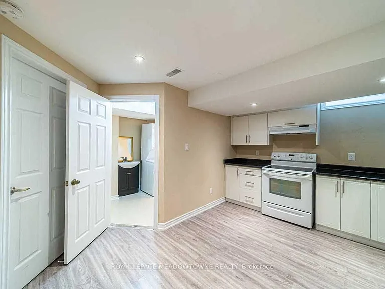 1036 Yates Dr — Photo 11