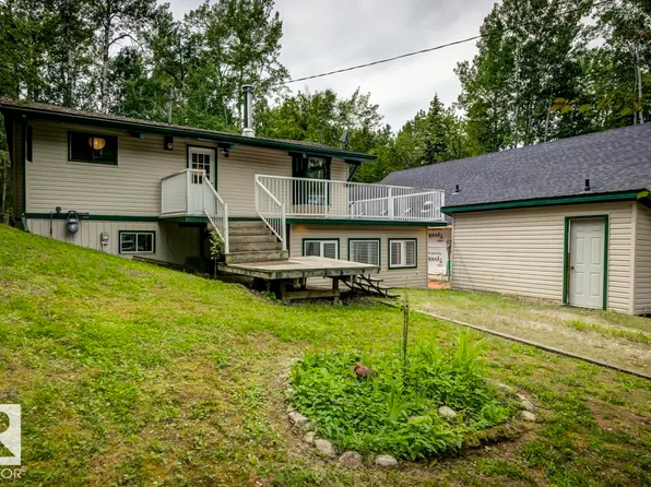 6 Hazel Ave, Lac Ste. Anne County, AB T0E 1H0