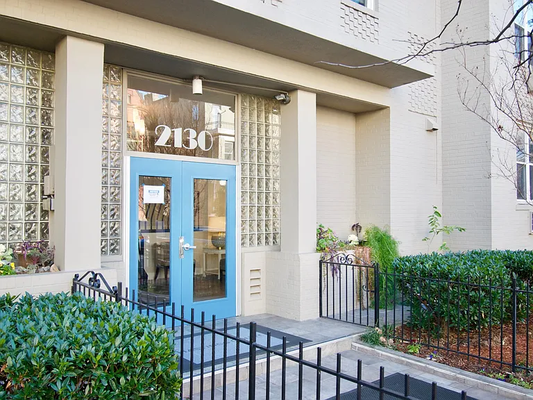 2130 N St NW #207 — Photo 13