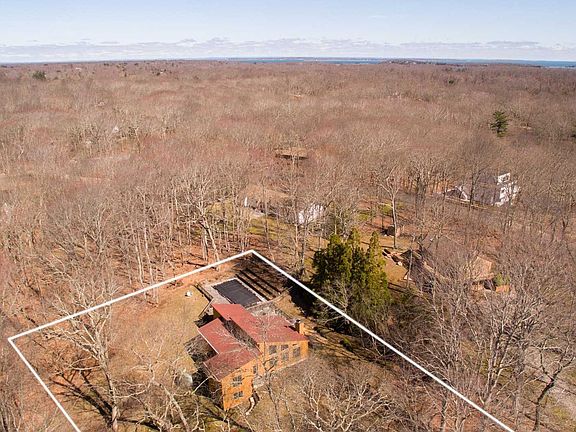 2nd image of 8 Fox Hollow Run
