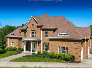 12 Fox Chase Rd, Charleston, WV 25304