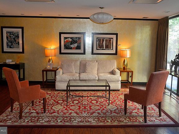 4th image of 4620 N Park Ave APT 406E