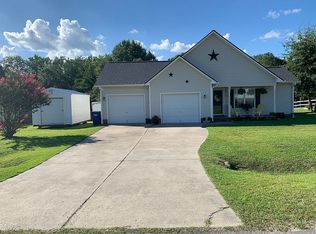 197 Sanford Ct, Raeford, NC 28376