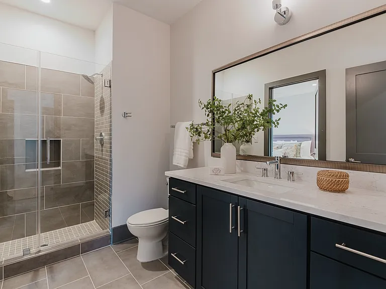 25 Minetta Ln #201 — Photo 20