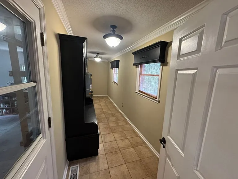 483 Cambridge Way — Photo 6