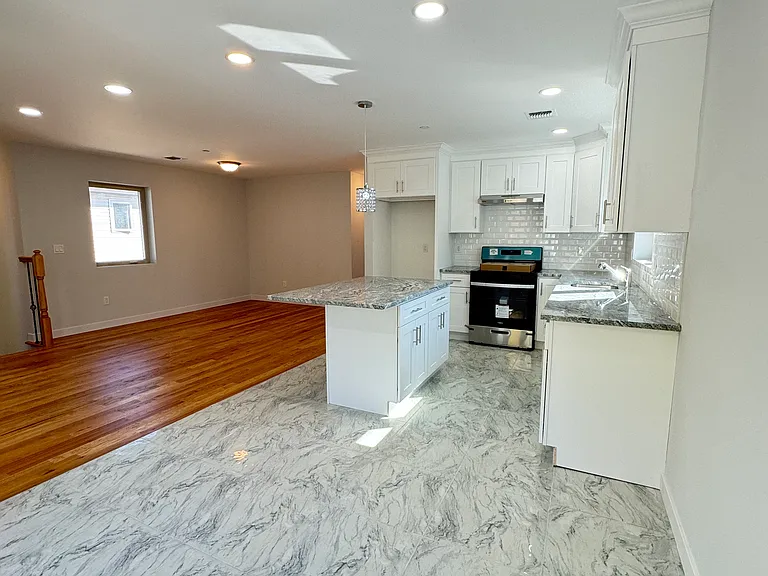 31 Starbuck St #2 — Photo 4