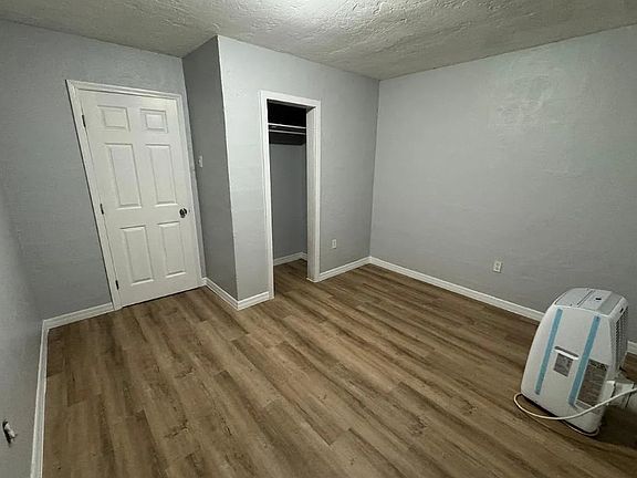 2nd image of 2166 32nd St #2166