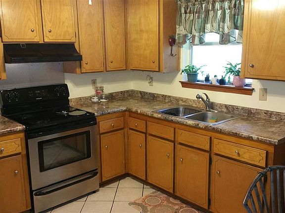 3rd image of 337 Forest Hills Dr