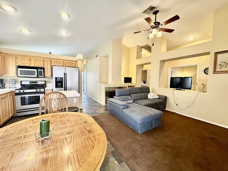 95 Tanglewood Dr — Photo 8