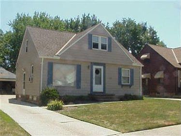 1st image of 28922 Beechwood Dr
