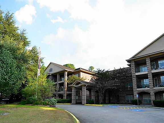 3rd image of 2803 Kings Crossing Dr APT 319