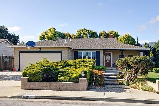 1st image of 6092 Oak Forest Way