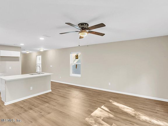 5th image of 8590 EATON Avenue