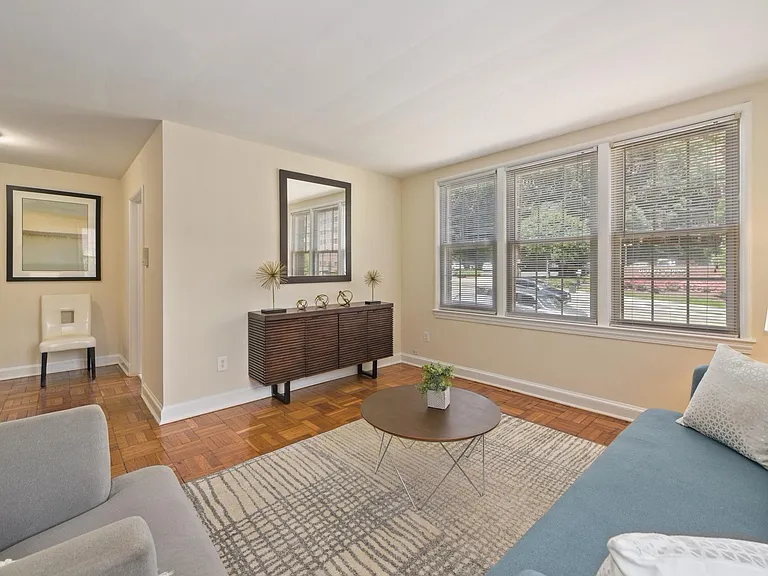 2724-40 Porter St NW — Photo 10