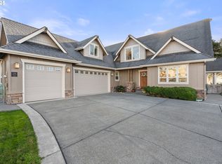 7208 Edge Cliff Dr, Brookings, OR 97415