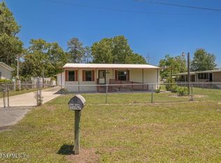 136 Shoreline Ave, Satsuma, FL 32189