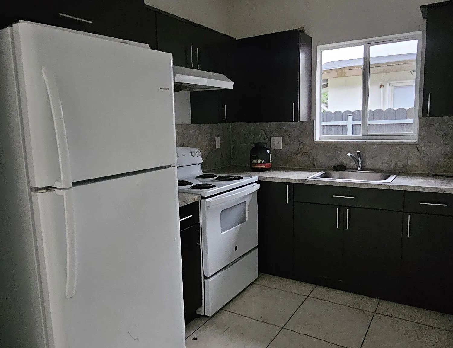 3 bed, 2.0 bath, $2,600 — Photo 4