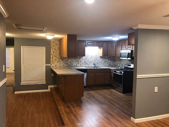 3rd image of 2125 Gurley Ave