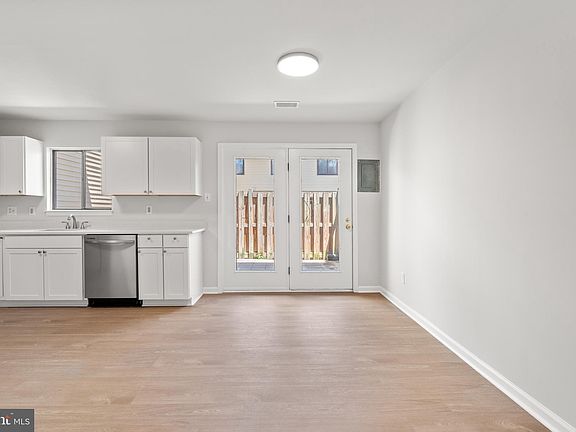 5th image of 8420 Credos Ct #19
