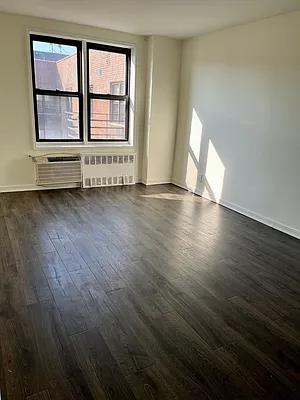 Sold by Avenue Real Estate | media 34