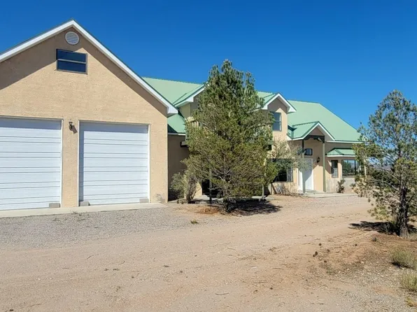 28 Underwood Pl, Elephant Butte, NM 87935