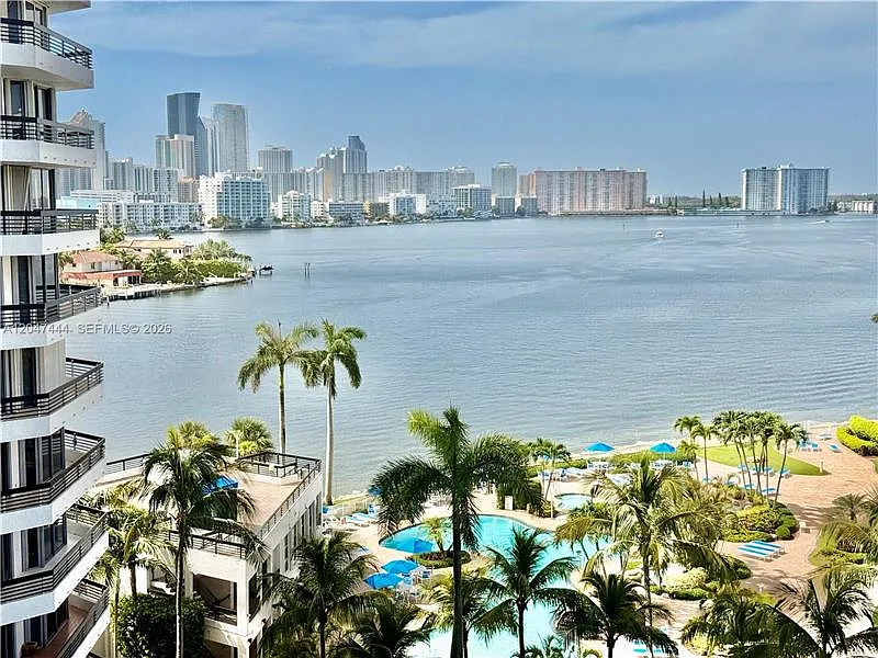2 bed, 1403 sqft, $3,800 — Photo 3