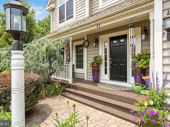 4th image of 59 Lauren Ln