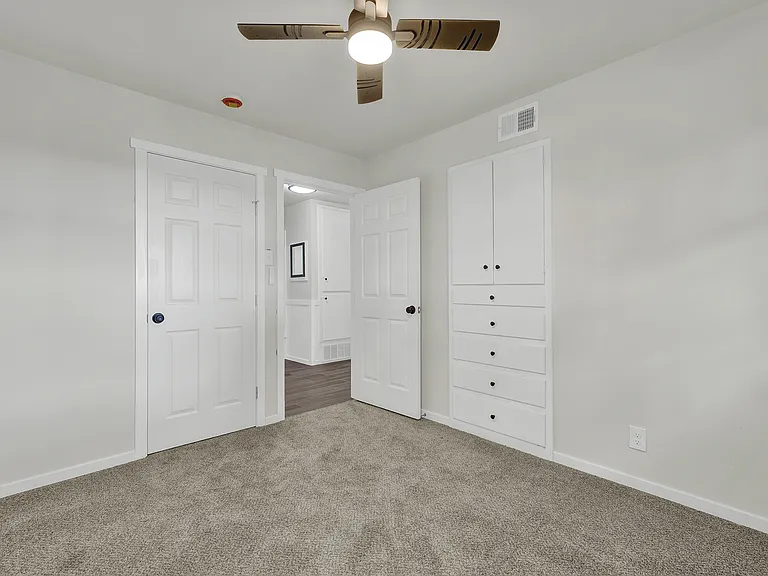 129 Young Ave — Photo 18