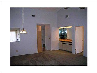 5th image of 540 Albany Pl