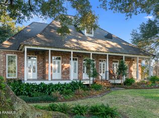 104 Allee Des Chenes, Lafayette, LA 70507
