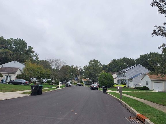 4th image of 42 Brearly Dr