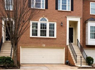 10505 Captain John Smith Ct, Fairfax, VA 22030