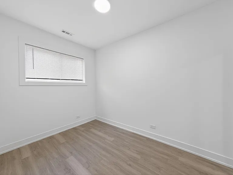 328 N Lockwood Ave #2 — Photo 9