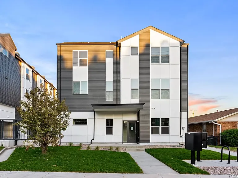 1810 Irving St #2 — Photo 1
