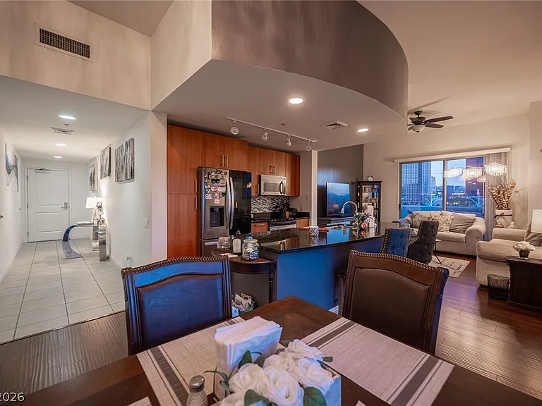 200 W Sahara Ave #501 — Photo 7