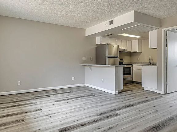 5th image of 3500 N 15th Ave