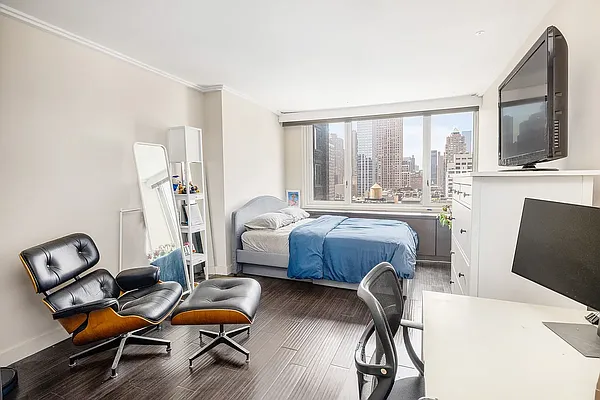 Rented by Douglas Elliman | media 5