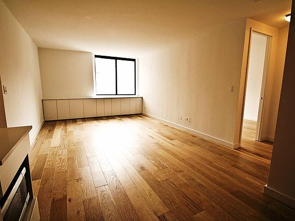 4th image of 247 E 28th St APT 10F