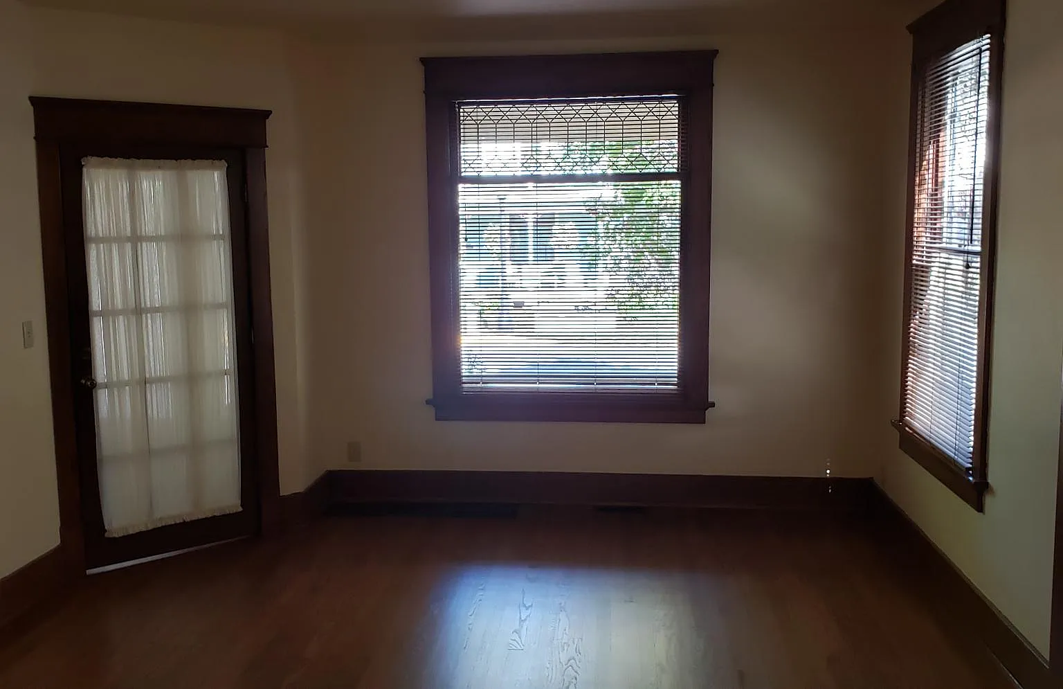 1 bed, 700 sqft, $995 — Photo 4