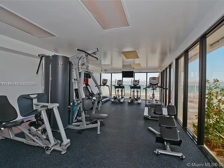 3505 S Ocean Dr #606 — Photo 32